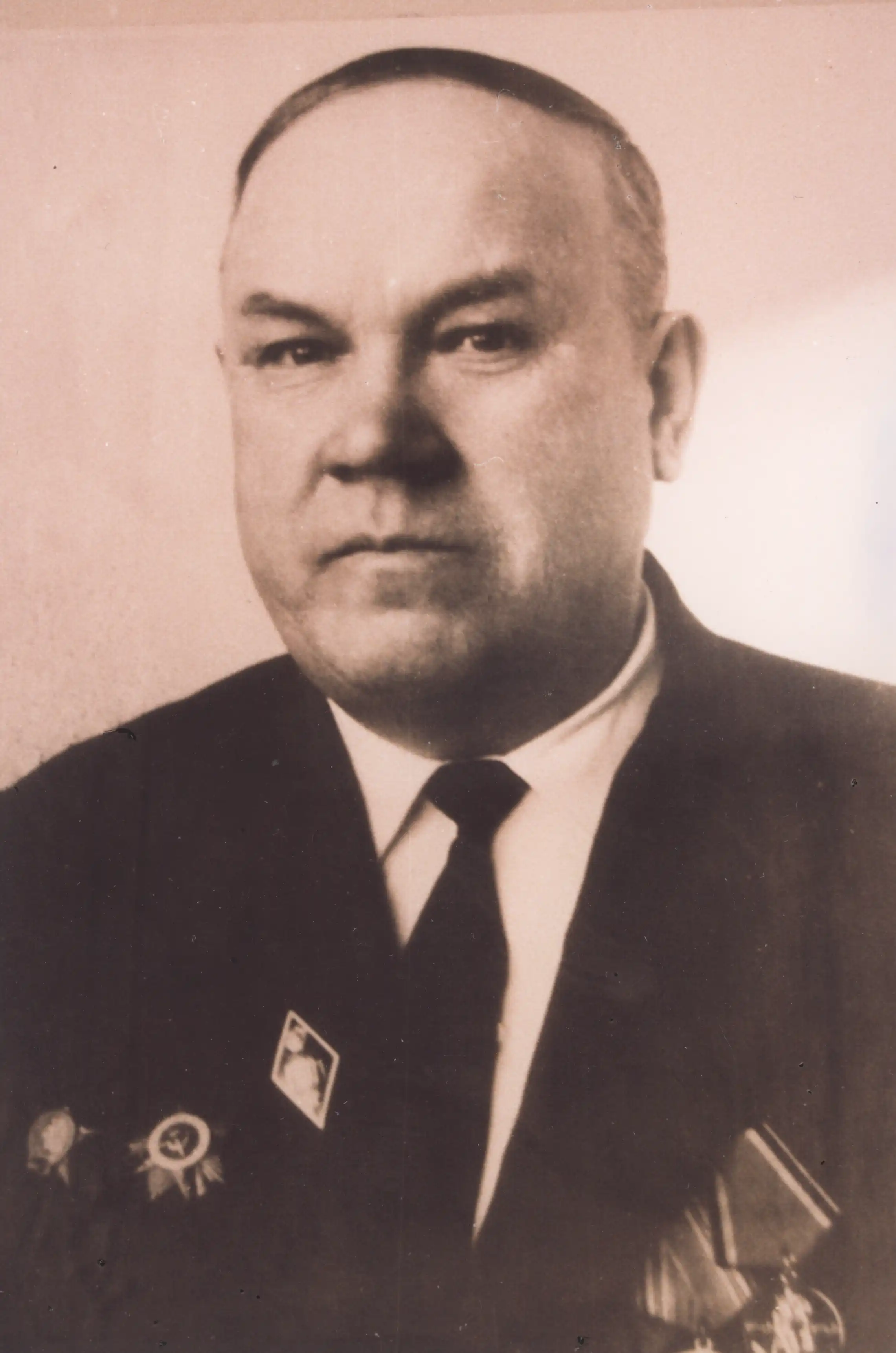 Директор завода